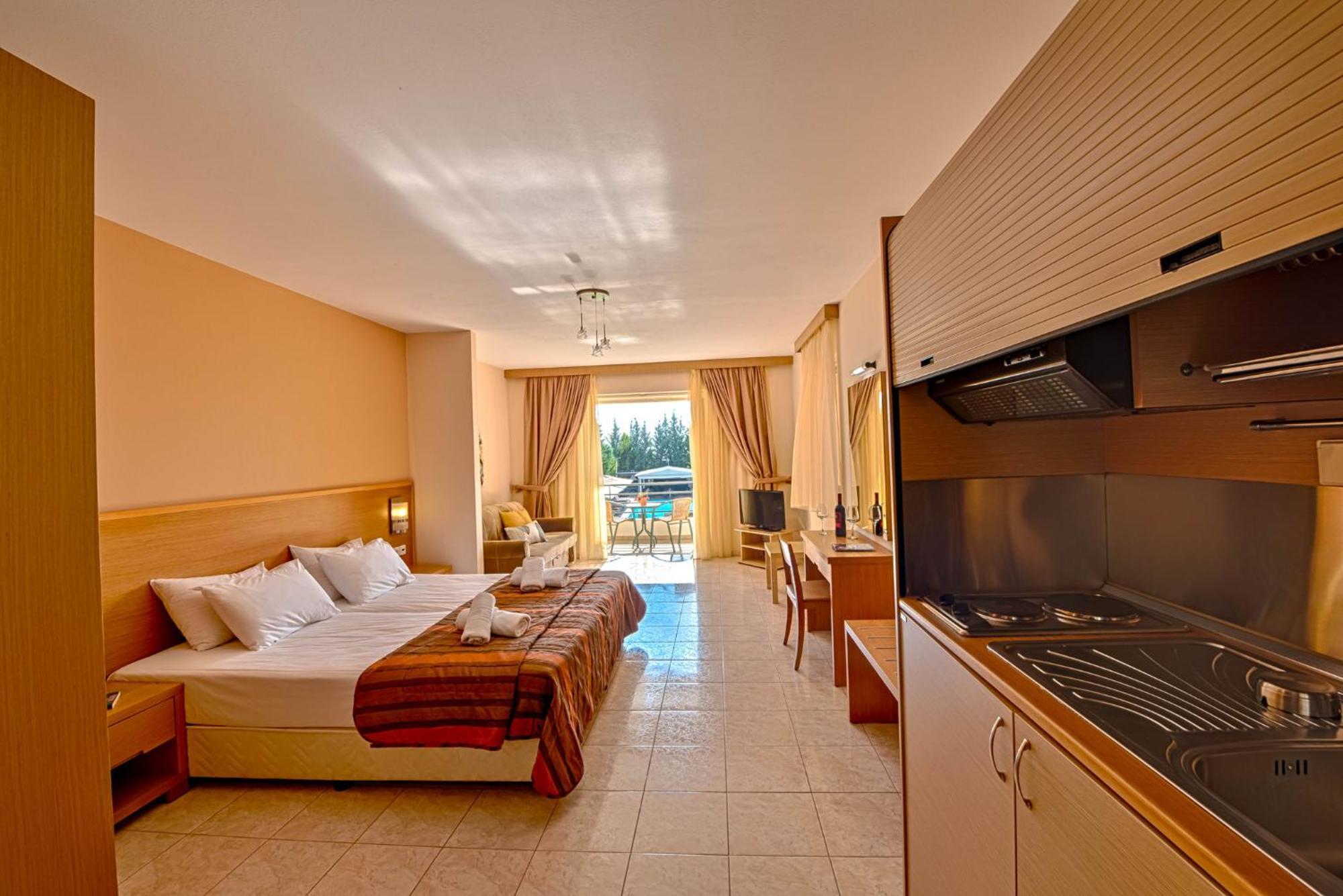 Anilio Plaza Apart otel Zaharo Oda fotoğraf